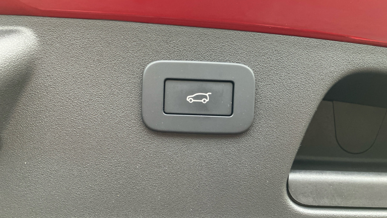 Jaguar E-Pace 2.0 D165 R-Dynamic Black 5dr Auto Diesel Estate